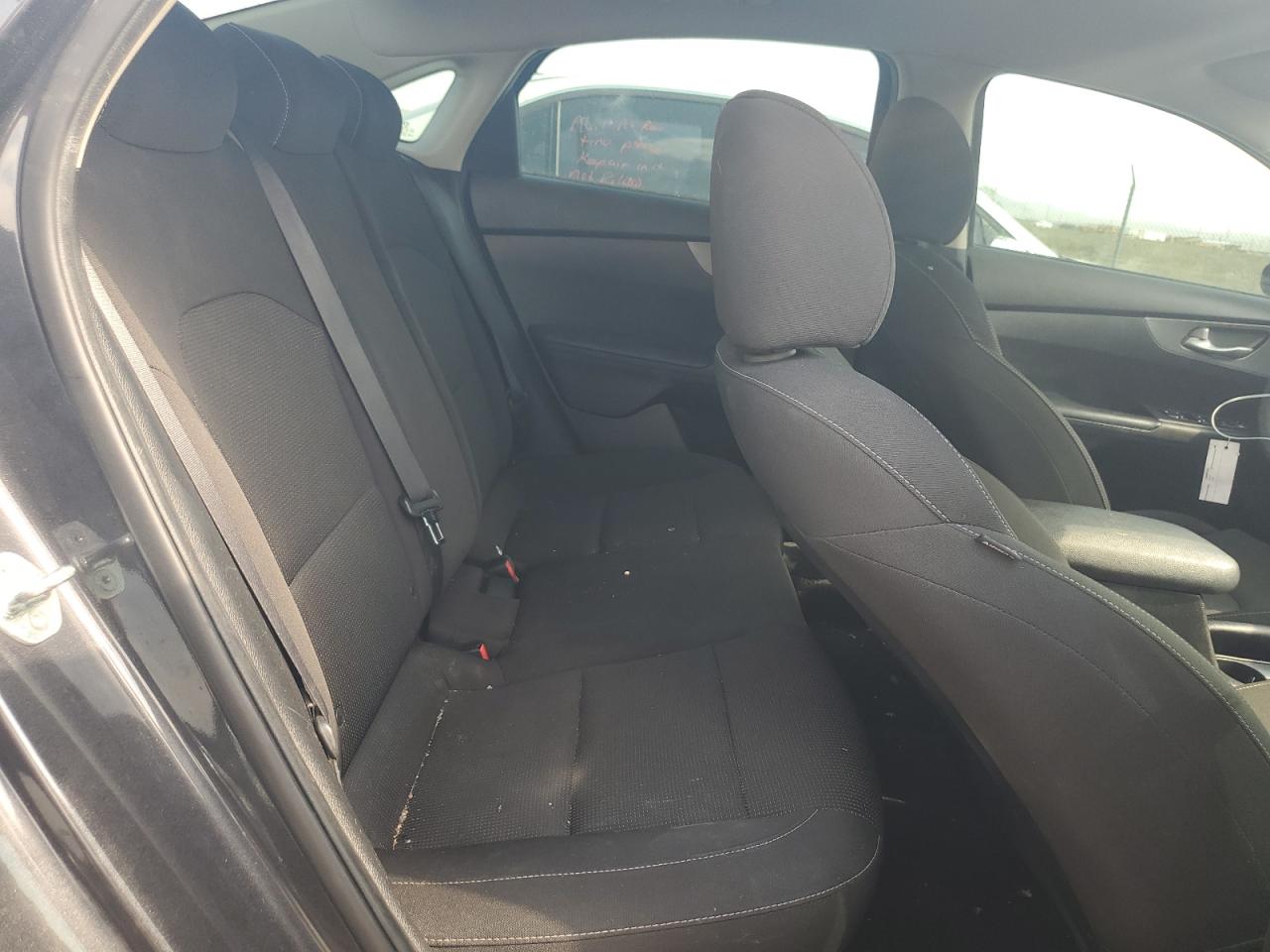 3KPF24AD7KE056928 2019 Kia Forte Fe