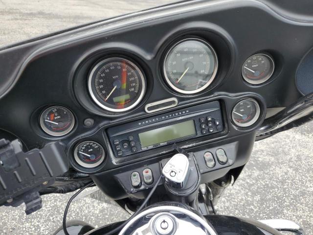 2010 HARLEY-DAVIDSON FLHTCU 1HD1FC414AB619289