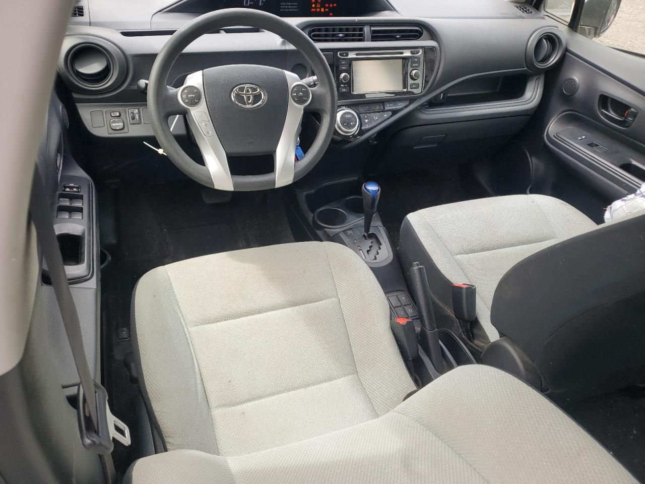 JTDKDTB39G1131034 2016 Toyota Prius C