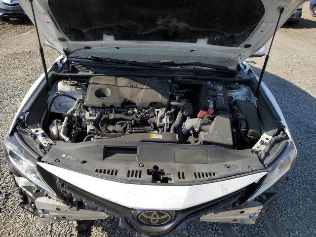 VIN 4T1B11HKXJU085680 2018 Toyota Camry, L no.11