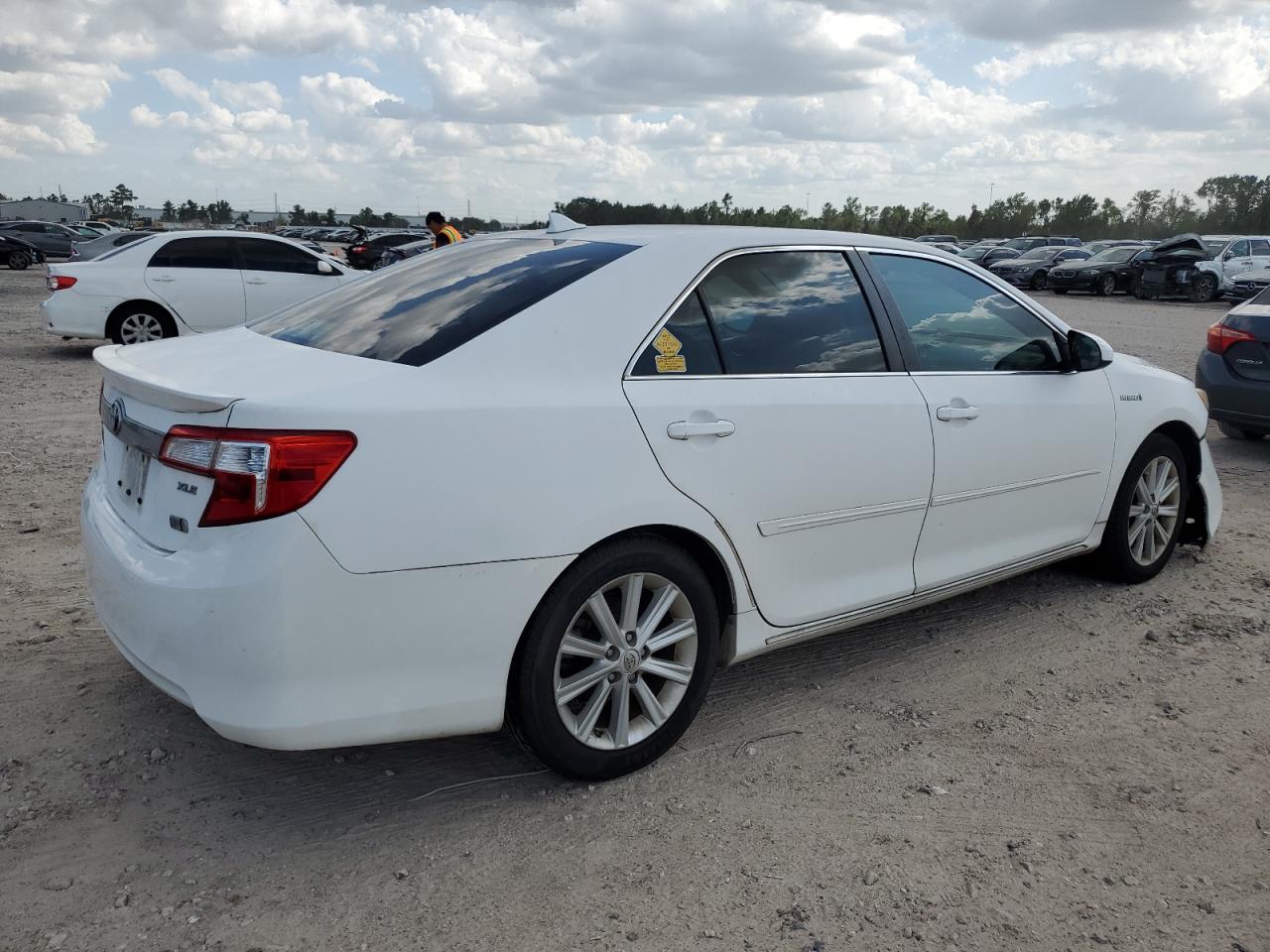 2013 Toyota Camry Hybrid vin: 4T1BD1FK2DU093495