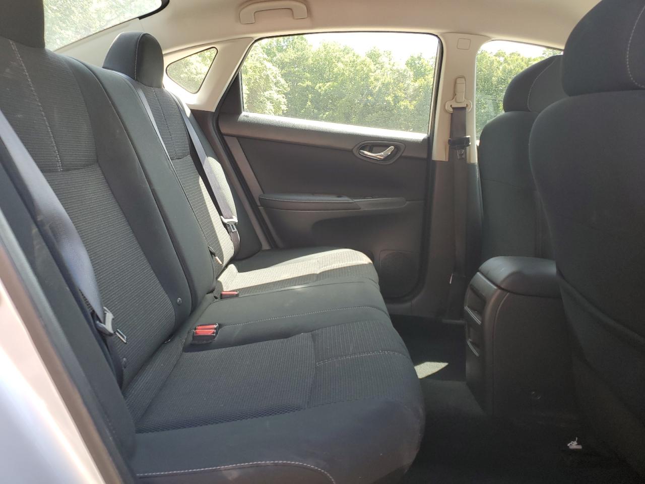 3N1AB7AP6JY230543 2018 Nissan Sentra S