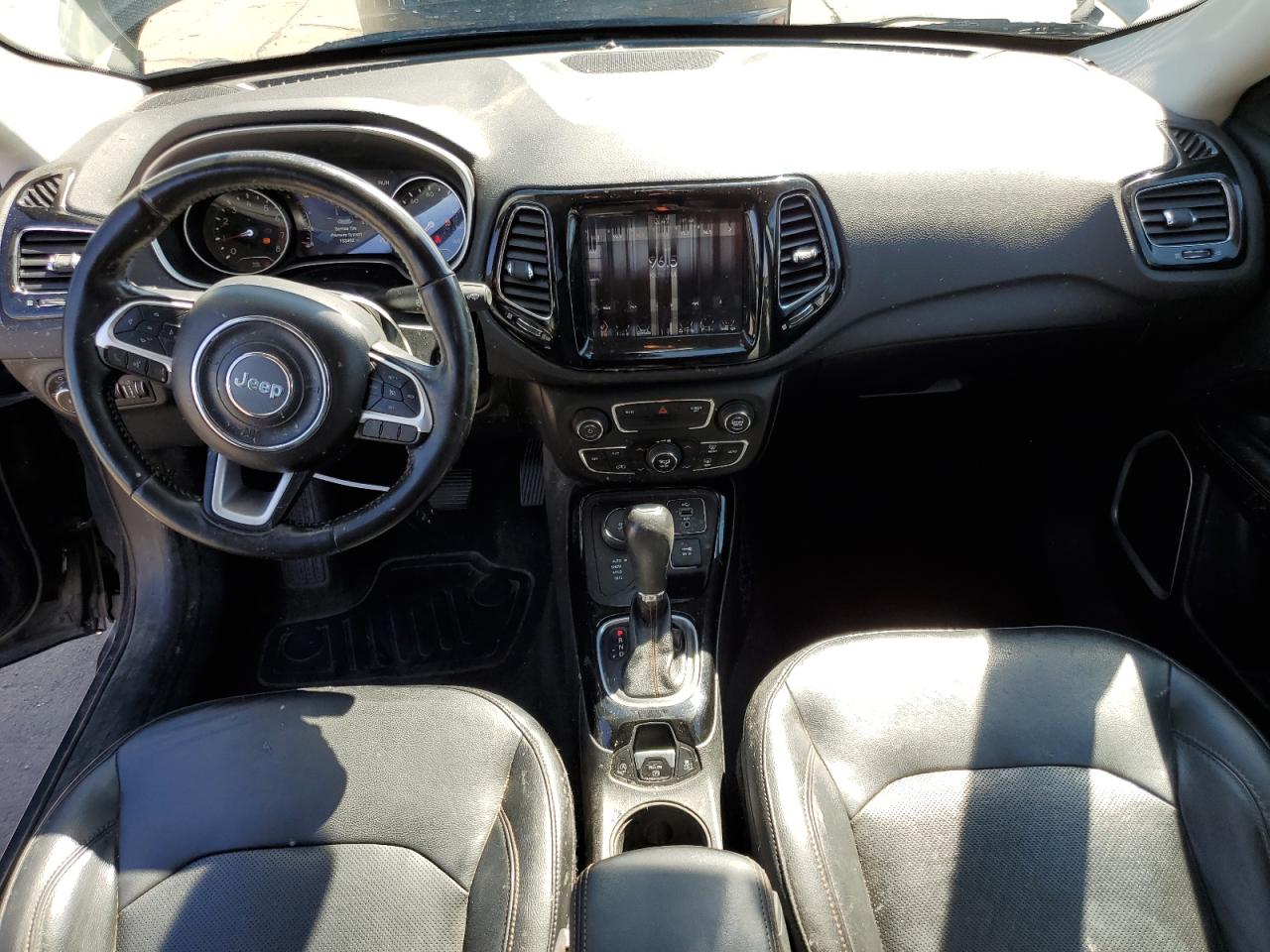 3C4NJDCB1JT255896 2018 Jeep Compass Limited