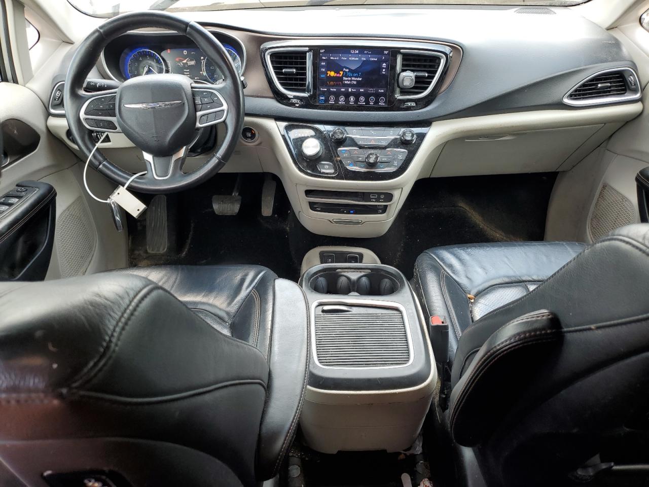 2C4RC1EG9JR247860 2018 Chrysler Pacifica Touring L Plus