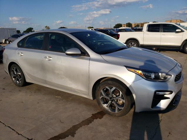 3KPF24AD4LE229788 Kia Forte FE 4