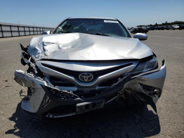 VIN 4T1B11HK0JU644542 2018 Toyota Camry, L no.5