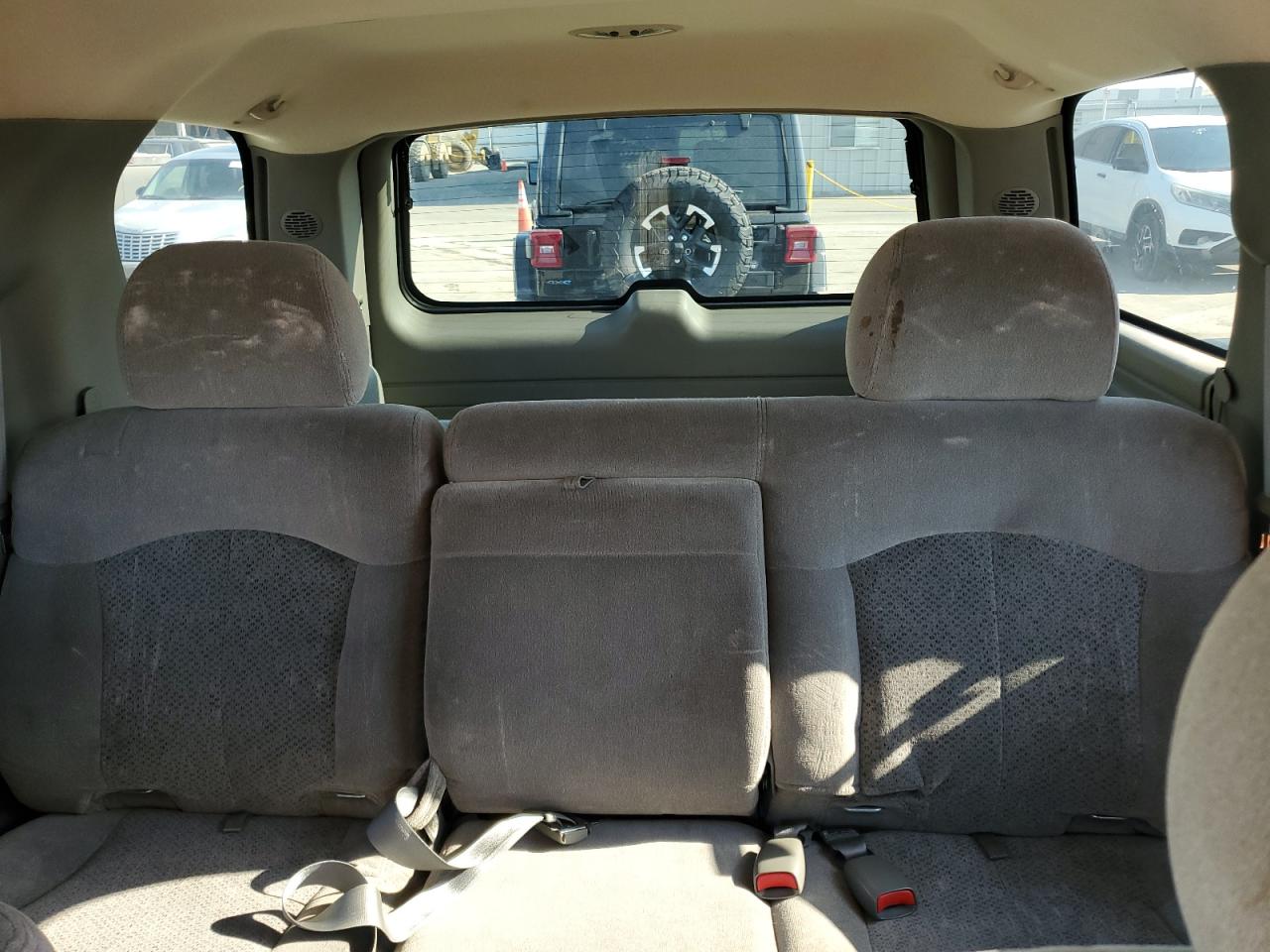 1GNEK13T52J267635 2002 Chevrolet Tahoe K1500