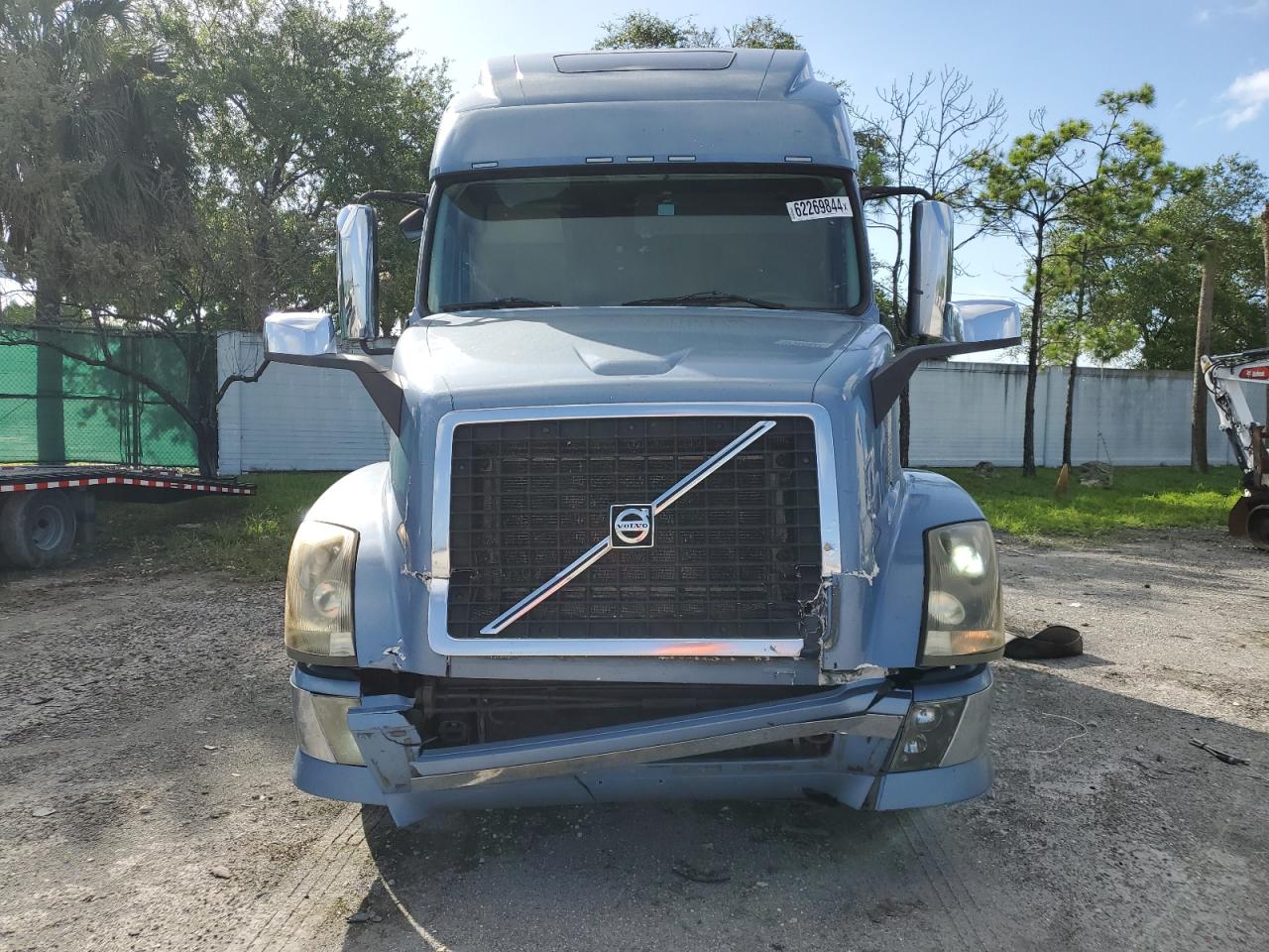 Lot #2678803580 2014 VOLVO VN VNL