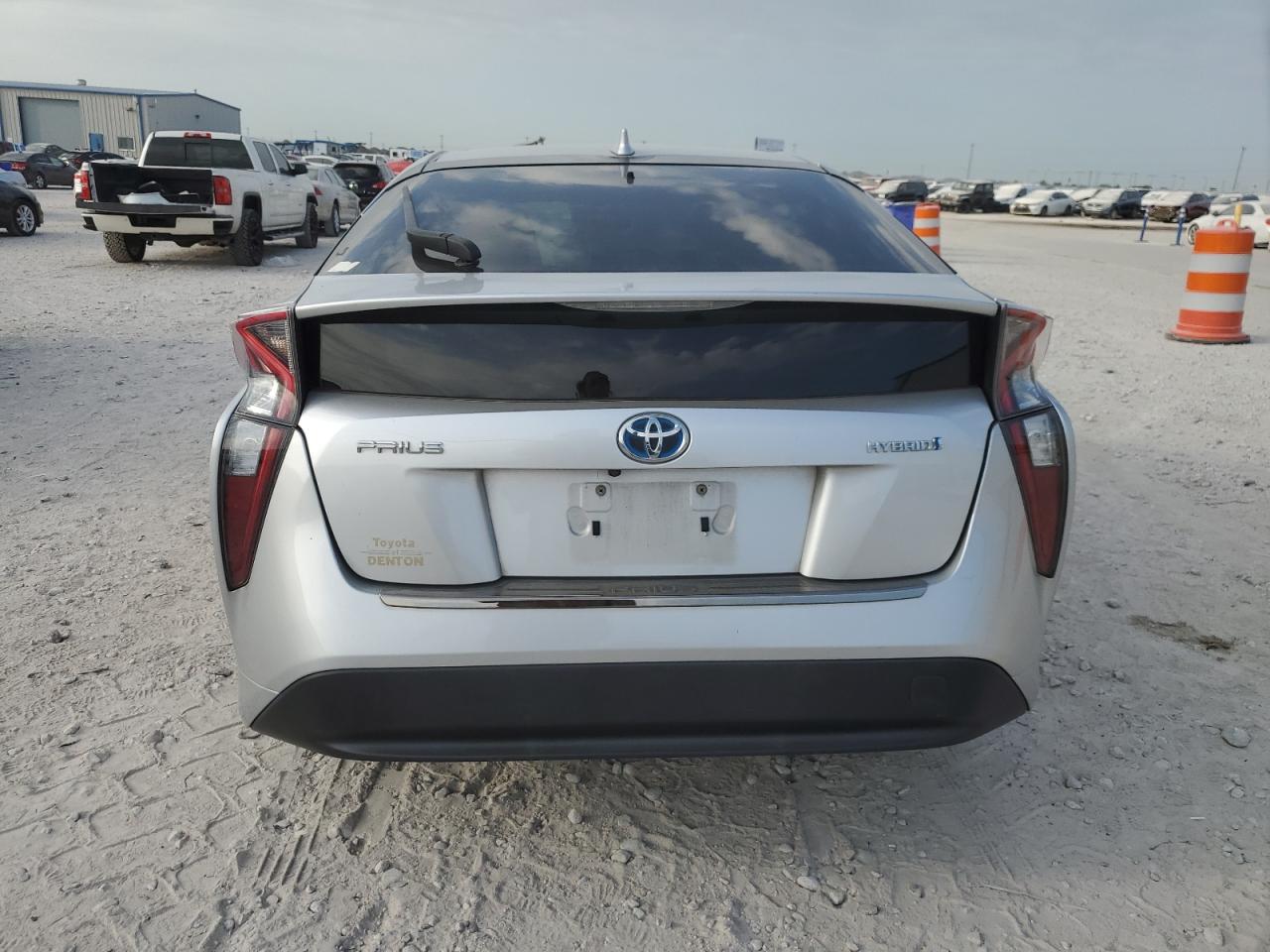 JTDKARFU4G3027957 2016 Toyota Prius