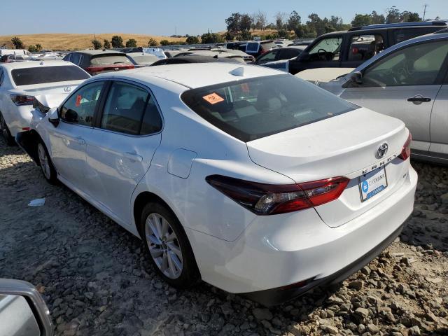 VIN 4T1C11AK0NU704386 2022 Toyota Camry, LE no.2