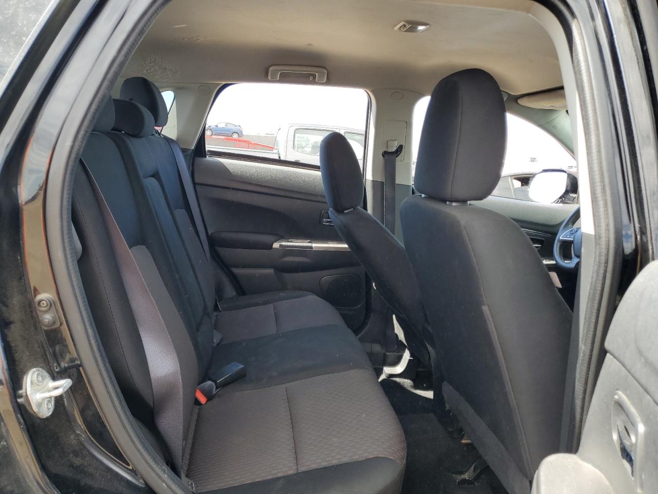 JA4AP3AU7KU003809 2019 Mitsubishi Outlander Sport Es