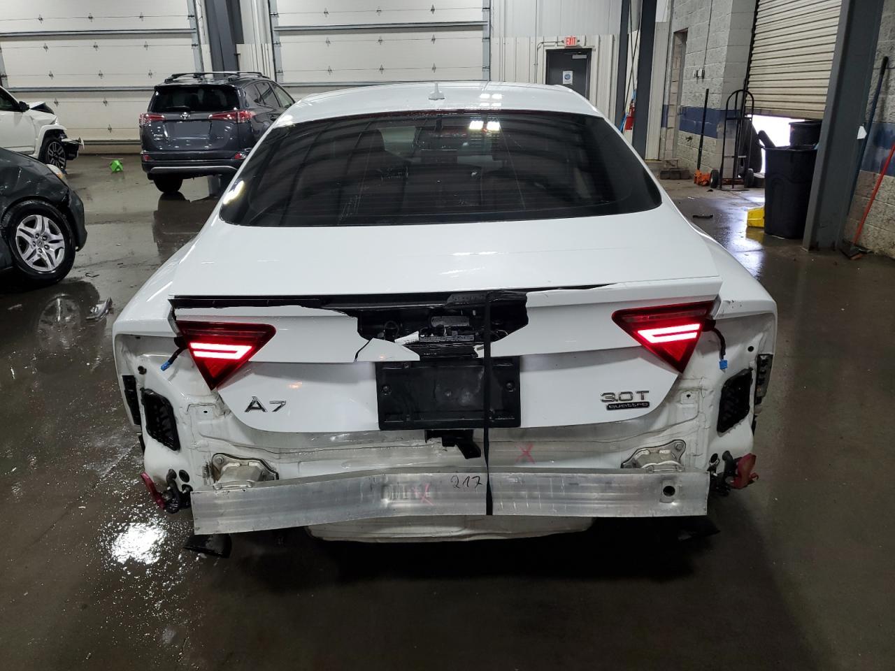 WAU2GAFC9GN134561 2016 Audi A7 Prestige