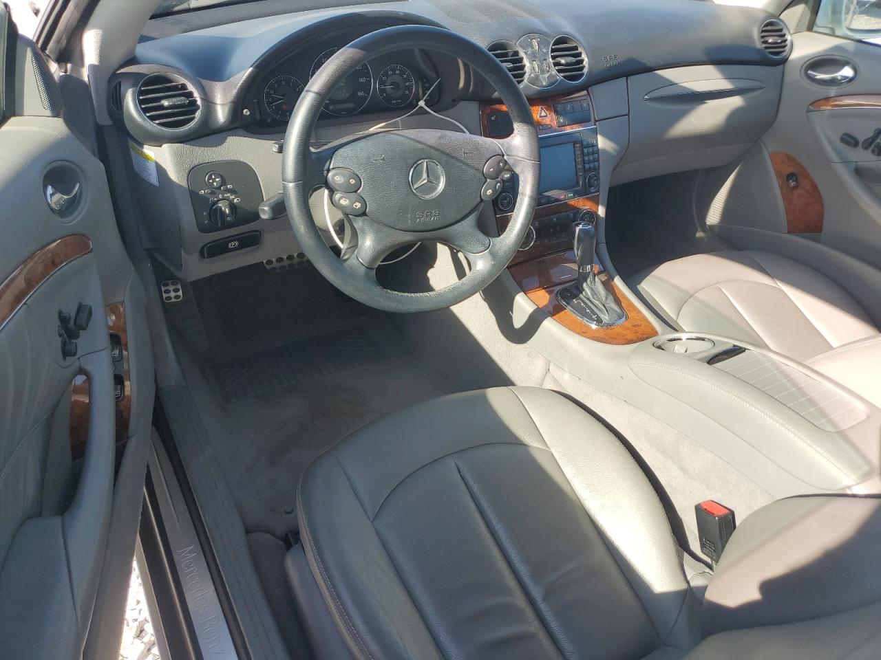 WDBTJ56H47F215147 2007 Mercedes-Benz Clk 350