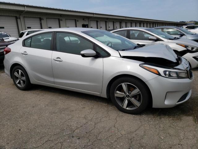 VIN 3KPFL4A7XJE248124 2018 KIA Forte, LX no.4