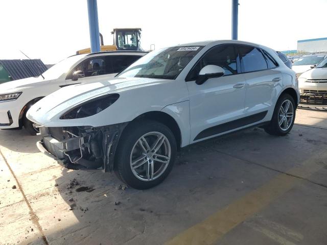 VIN WP1AA2A50HLB04746 2017 Porsche Macan no.1