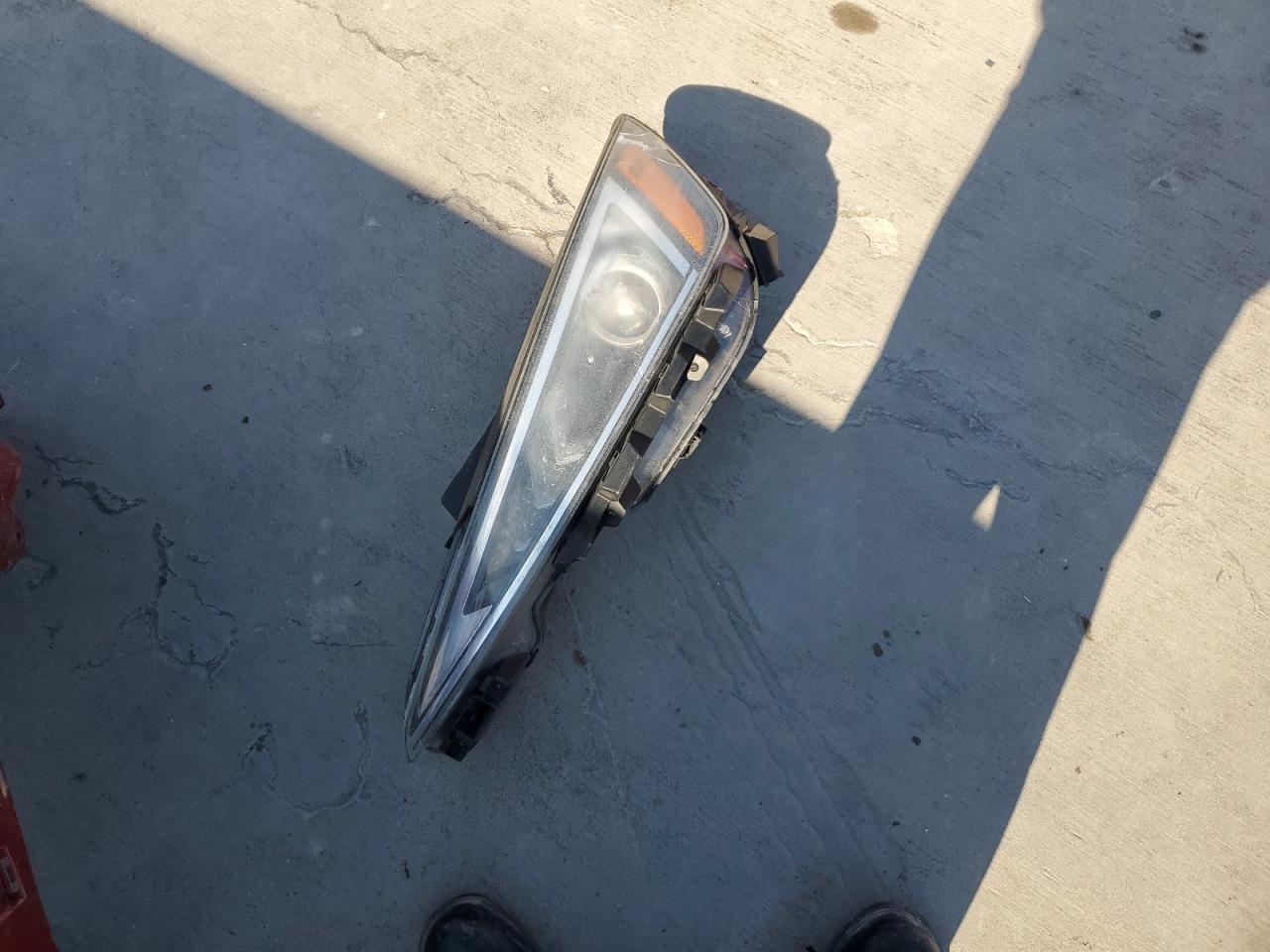 5NPD84LF0KH411728 2019 Hyundai Elantra Sel