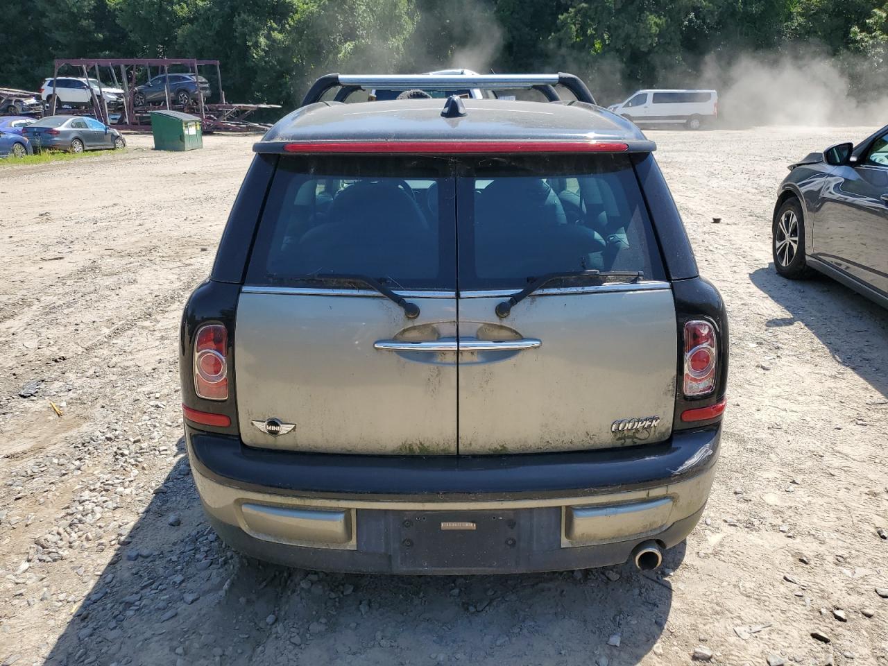 WMWZF3C51BTX81916 2011 Mini Cooper Clubman