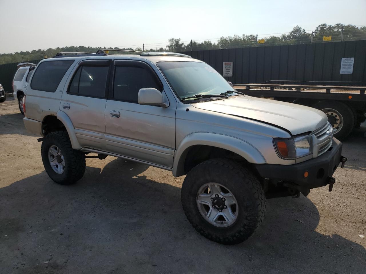 Lot #2974624459 2000 TOYOTA 4RUNNER LI