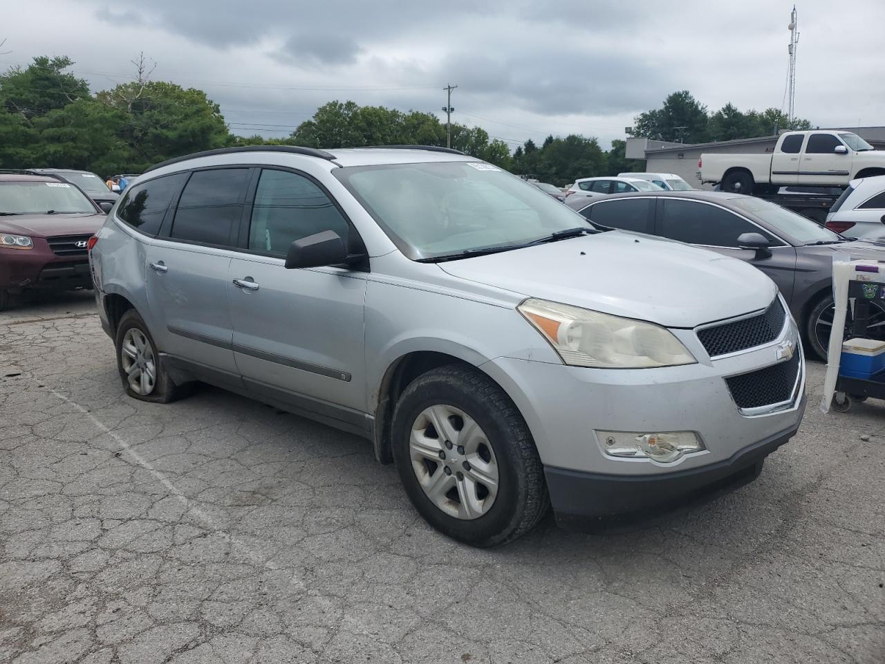 Lot #2730984804 2009 CHEVROLET TRAVERSE L