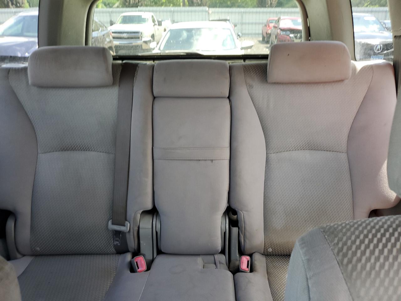 JTEGD21A250111075 2005 Toyota Highlander