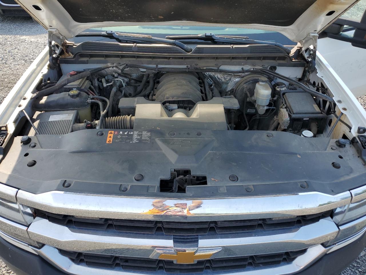 2018 Chevrolet Silverado K1500 vin: 1GCVKNEC1JZ303740