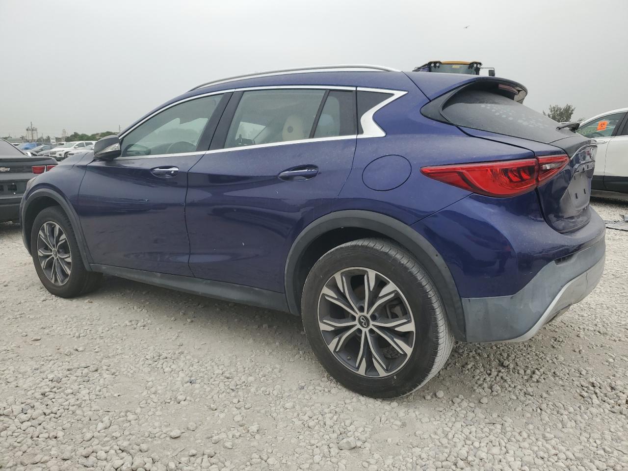 2017 Infiniti Qx30 Base vin: SJKCH5CR9HA035085