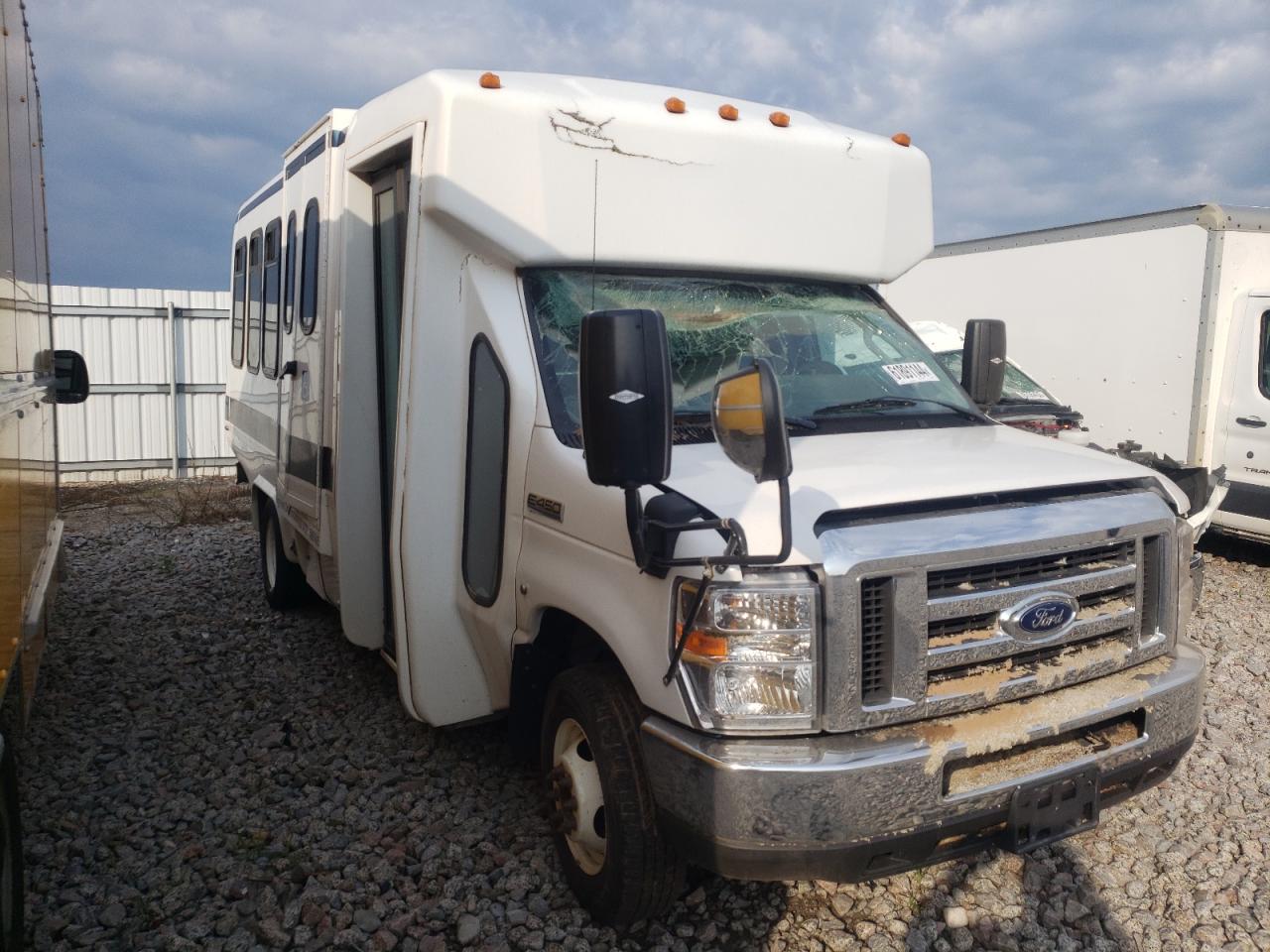 Ford E-450 2019 Econoline