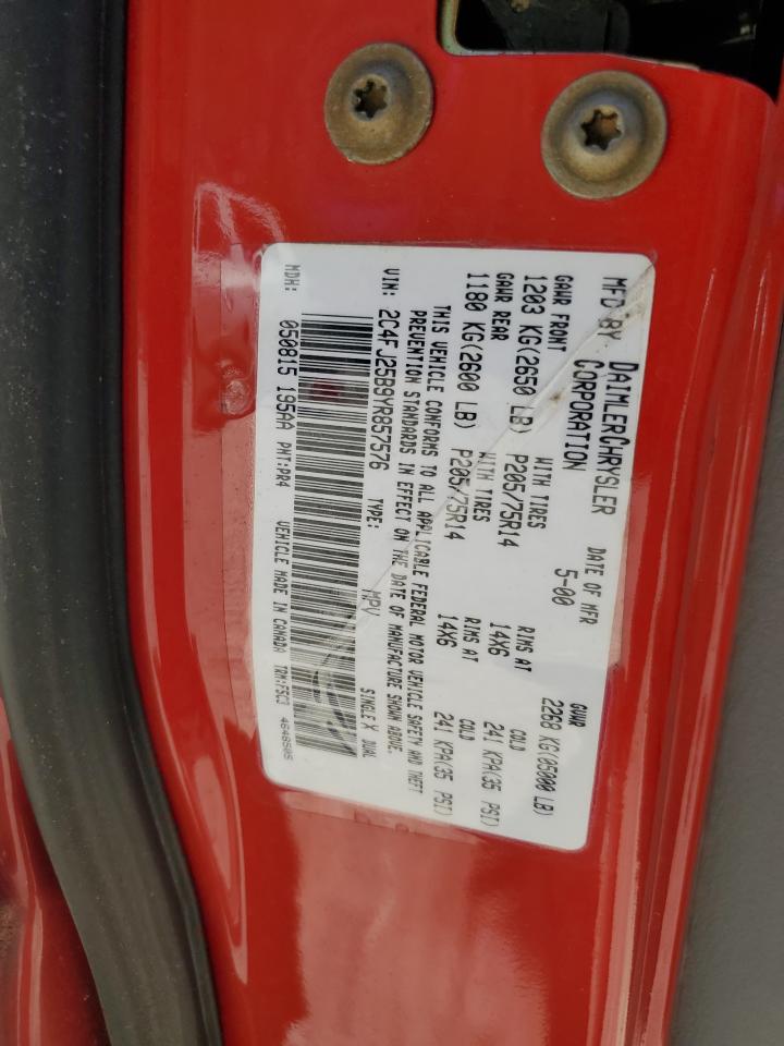 2C4FJ25B9YR857576 2000 Chrysler Voyager