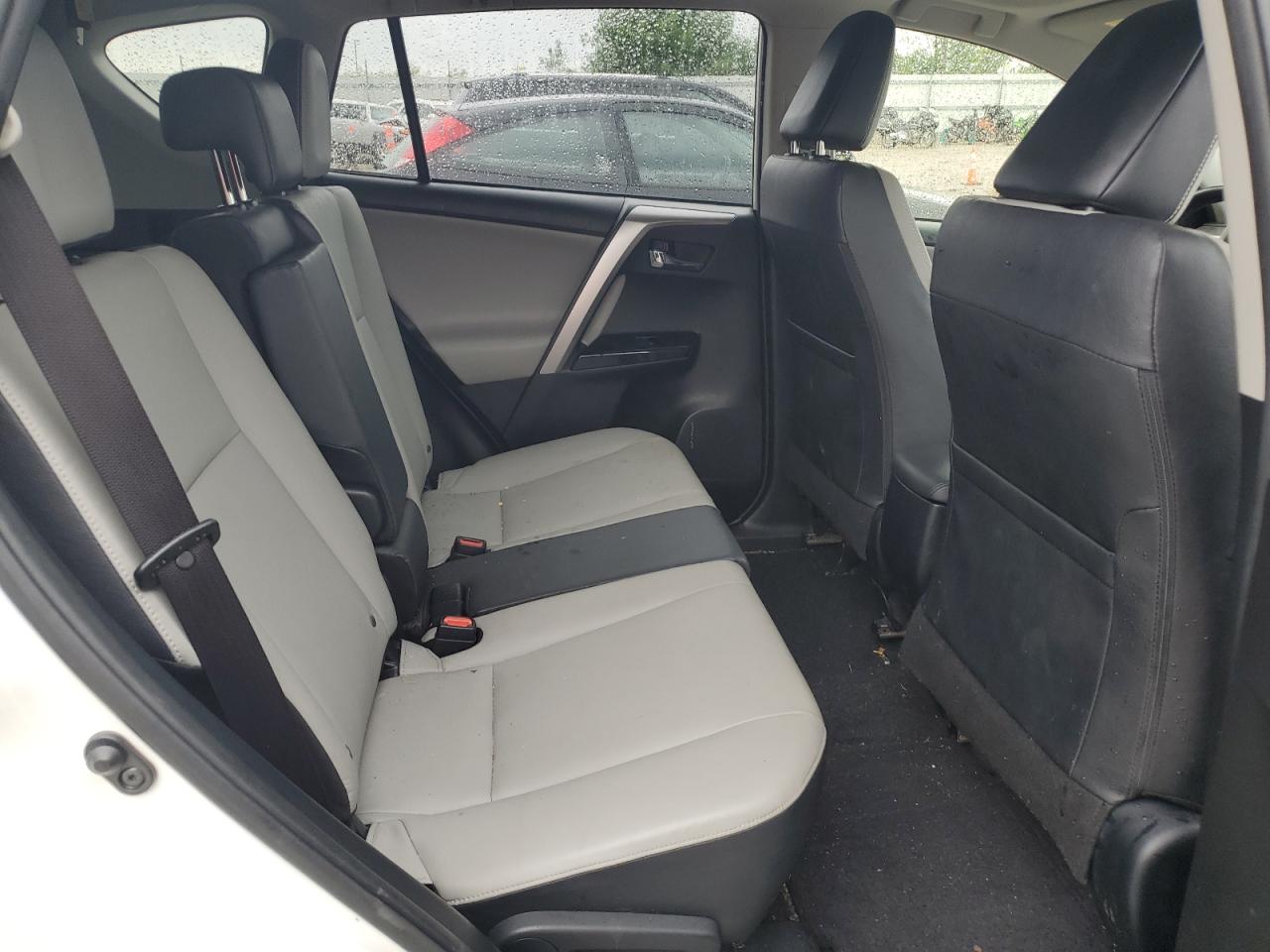 JTMDFREV4JJ177008 TOYOTA RAV4 2018