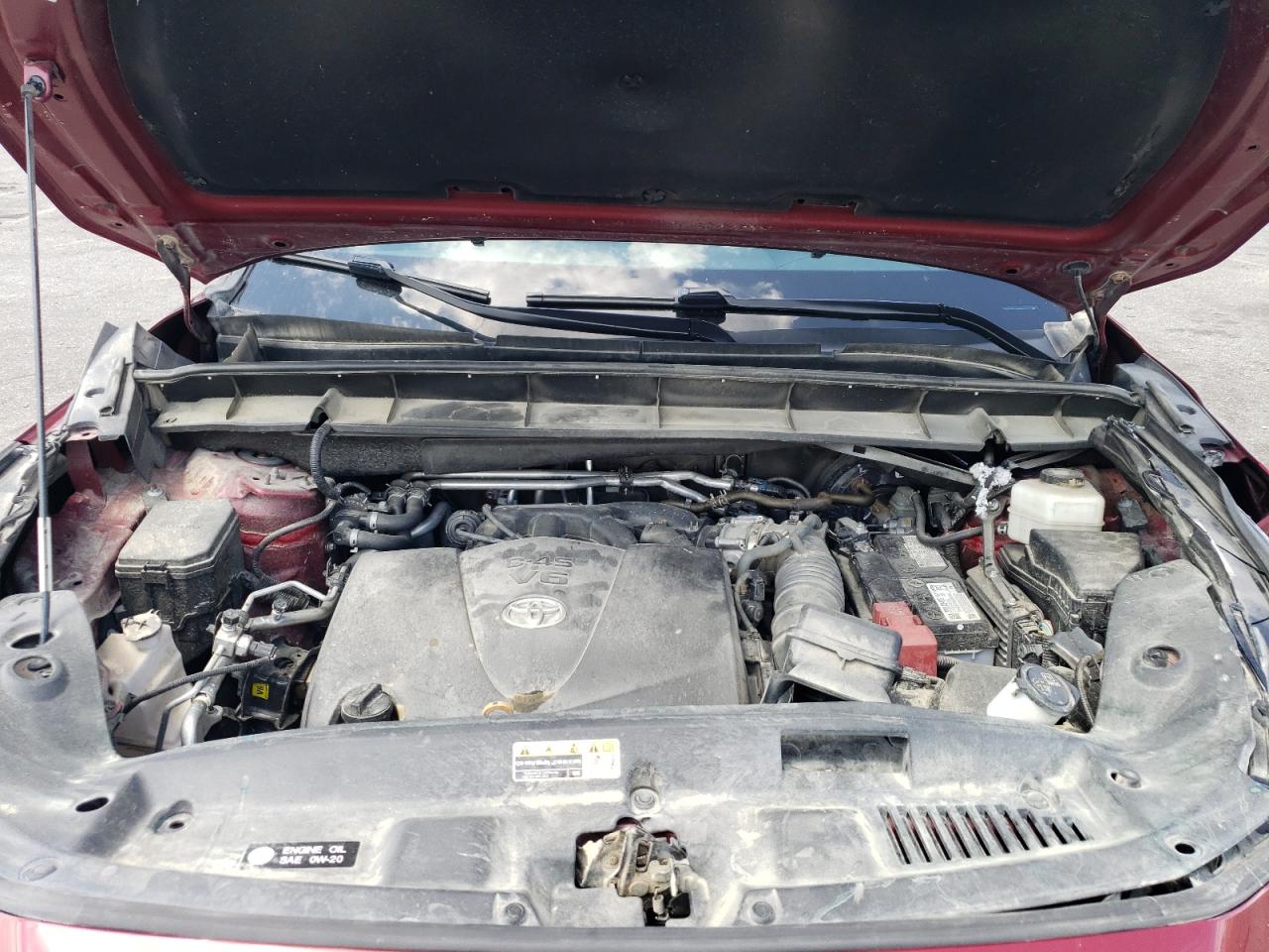 5TDGZRAH0MS042944 2021 Toyota Highlander Xle