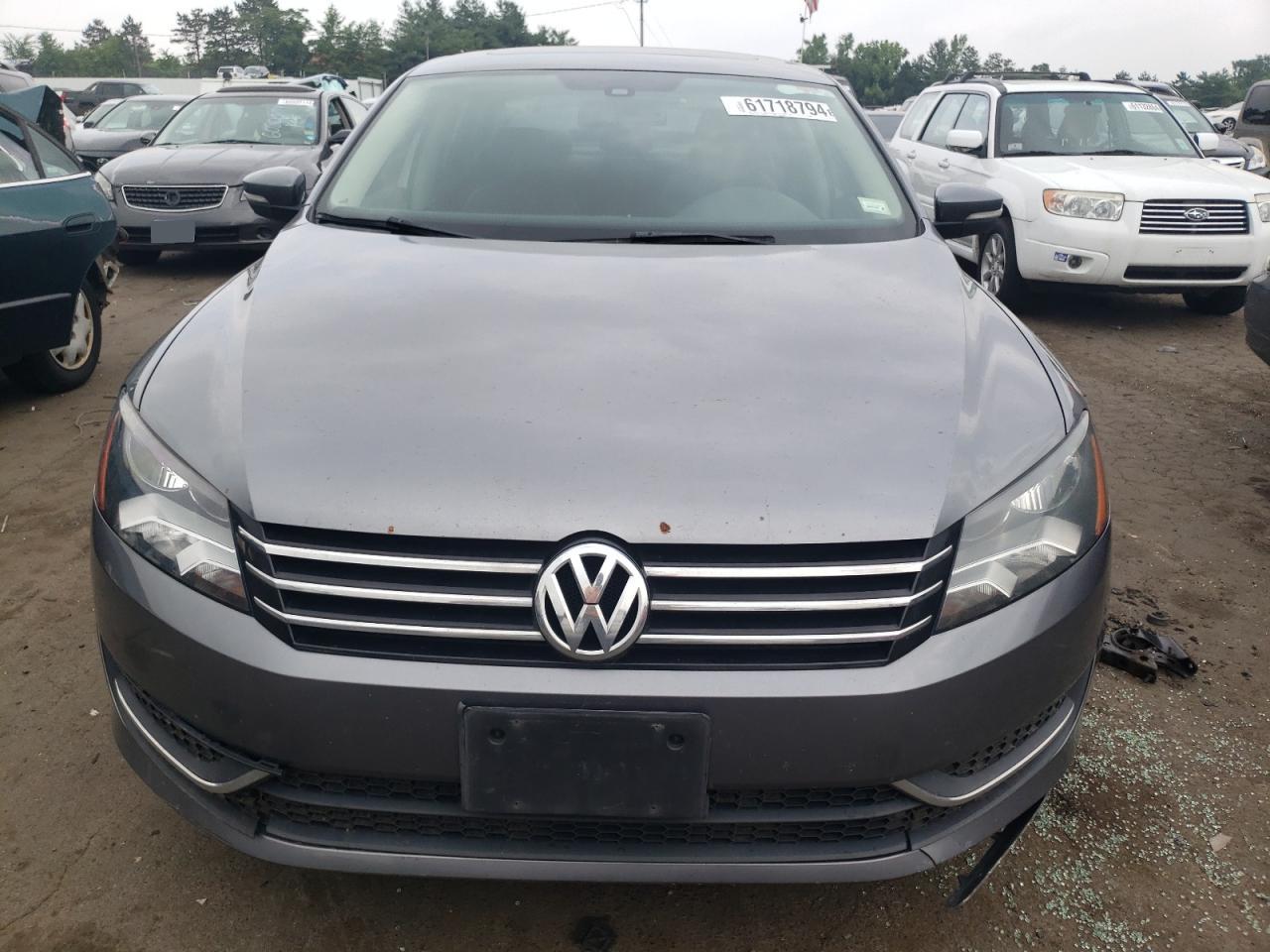 Lot #2844924875 2013 VOLKSWAGEN PASSAT SE