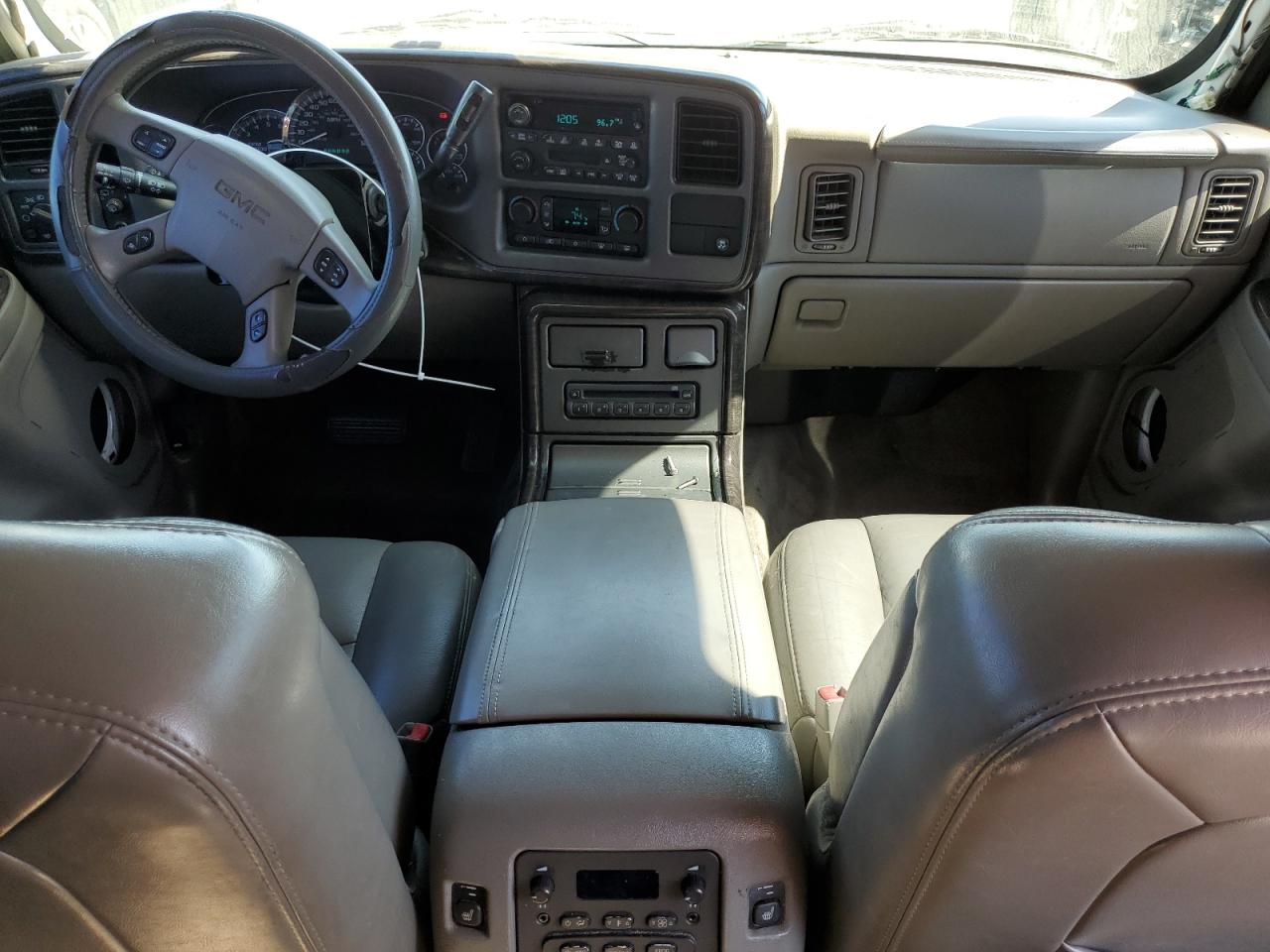 1GKEK63U35J168240 2005 GMC Yukon Denali