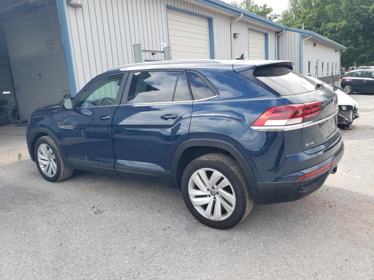 2021 Volkswagen Atlas Cross Sport Se vin: 1V2KE2CA3MC208337