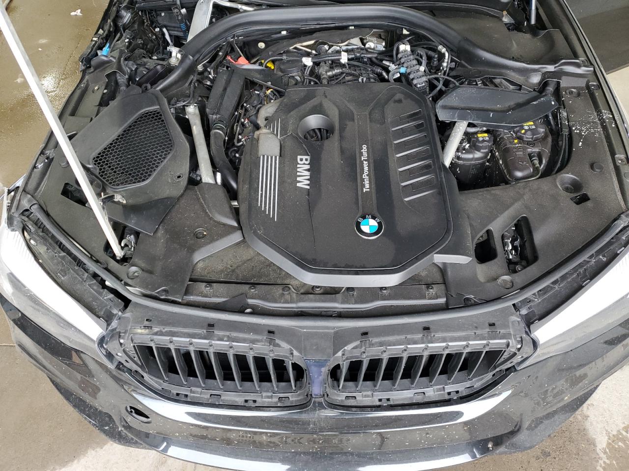 WBAJE7C56KWW14229 2019 BMW 540 Xi