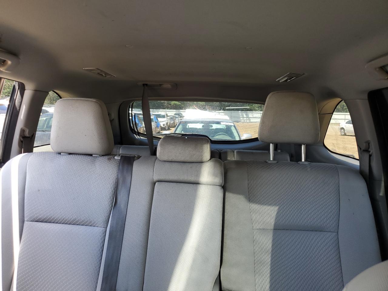 5TDBZRFH8JS889726 2018 Toyota Highlander Le