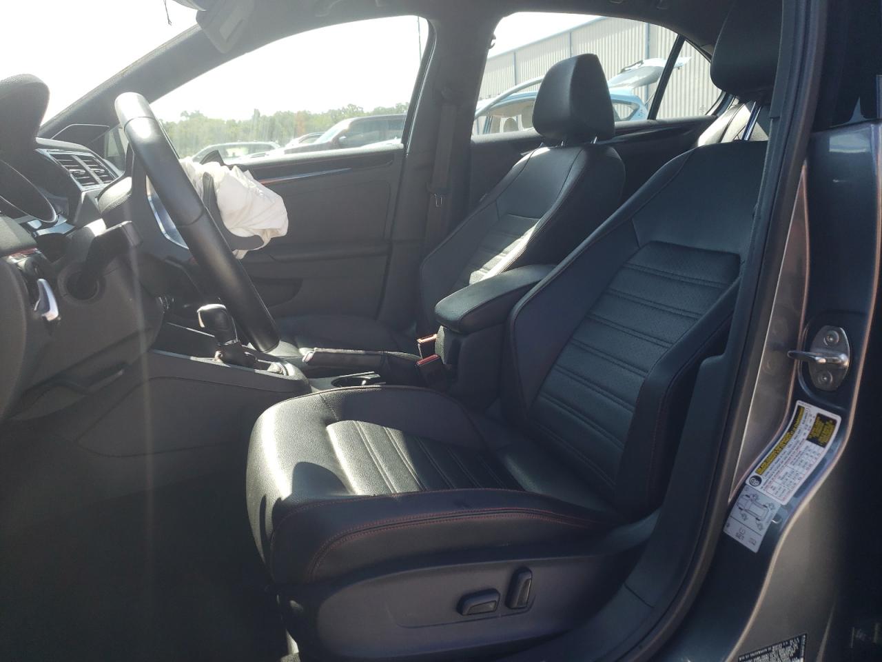 3VW4T7AJ4HM310716 2017 Volkswagen Jetta Gli