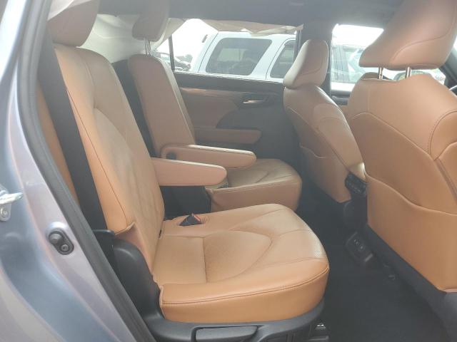 2021 Toyota Highlander Platinum VIN: 5TDFZRBH0MS075601 Lot: 61387304