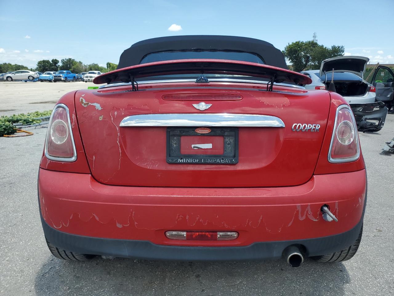 2013 Mini Cooper Roadster vin: WMWSY1C57DT429426