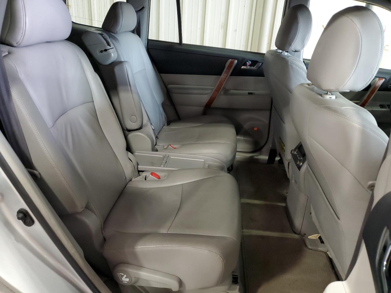 JTEES42A382059049 2008 Toyota Highlander Limited