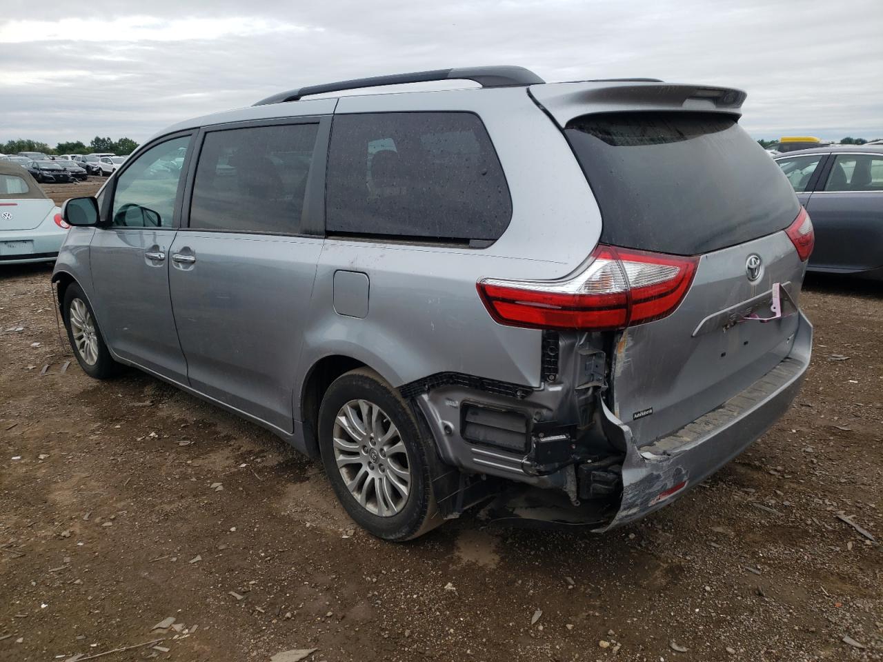 2015 Toyota Sienna Xle vin: 5TDYK3DC7FS646824