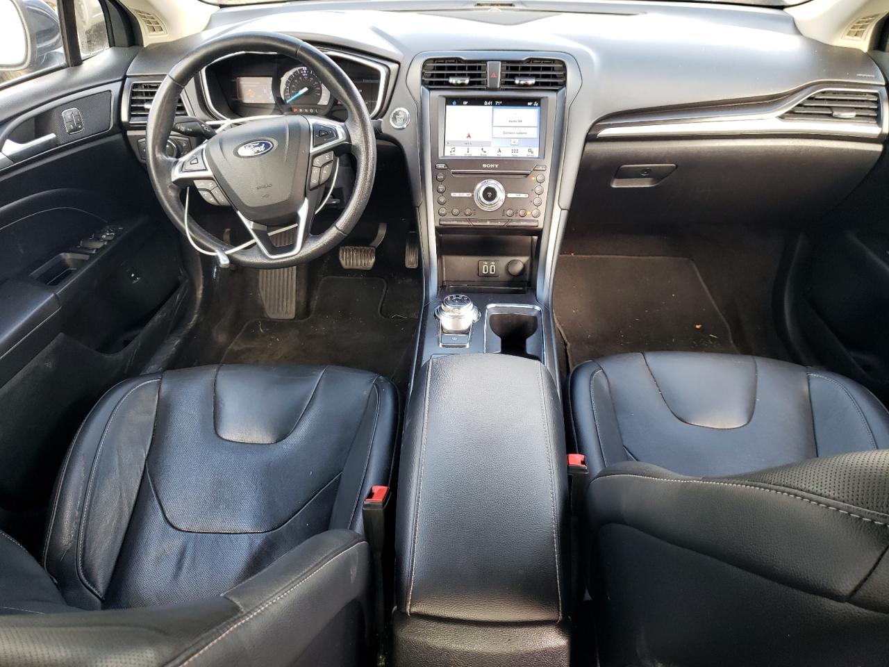 3FA6P0RU5KR106755 2019 Ford Fusion Titanium