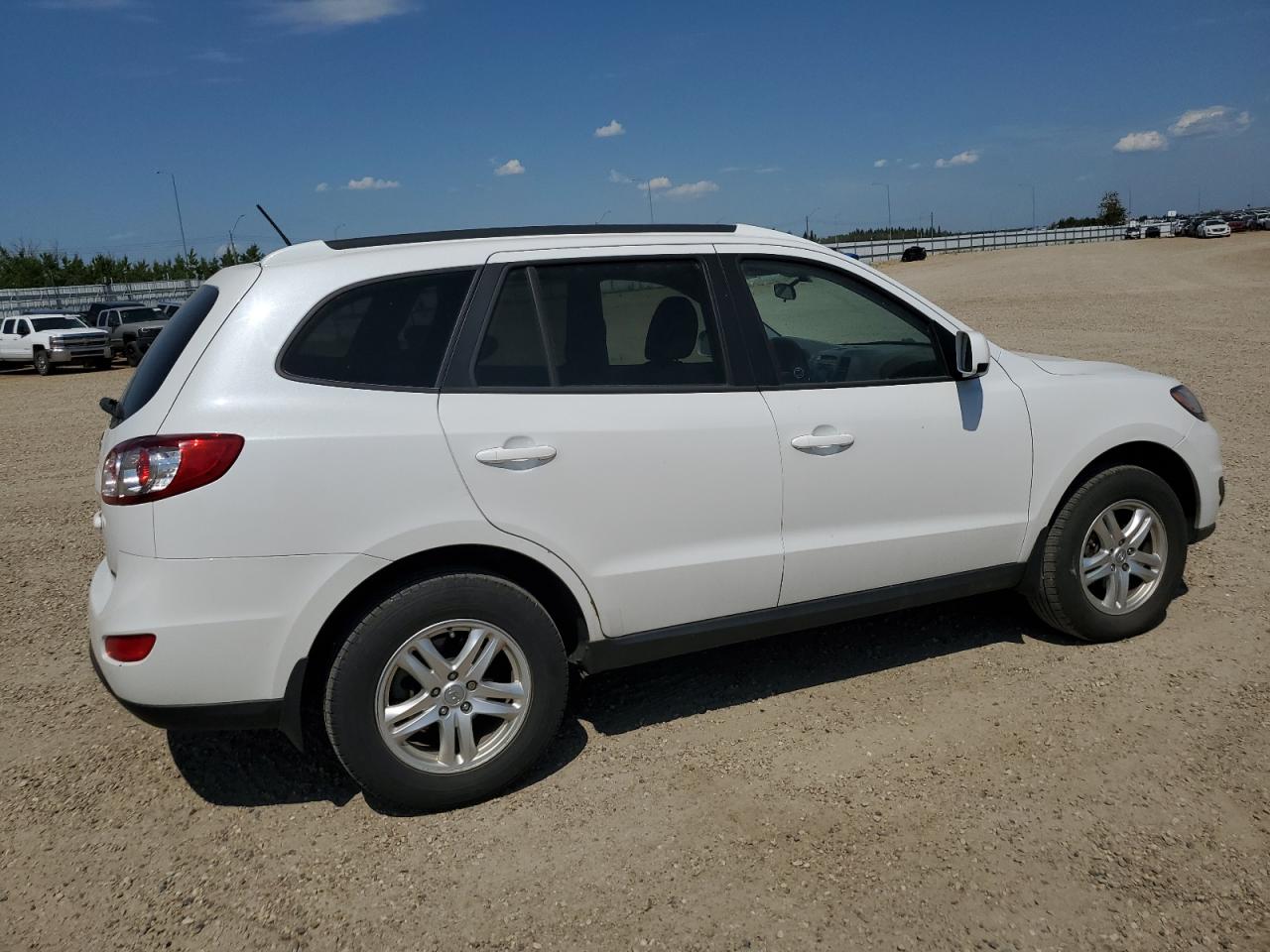 2012 Hyundai Santa Fe Gls vin: 5XYZGDAG4CG129976