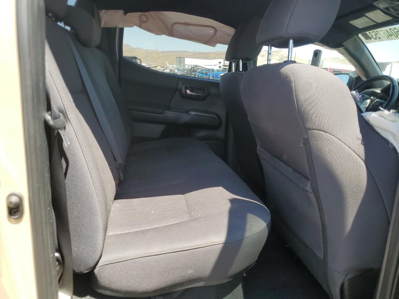 3TMCZ5AN5HM052288 2017 Toyota Tacoma Double Cab