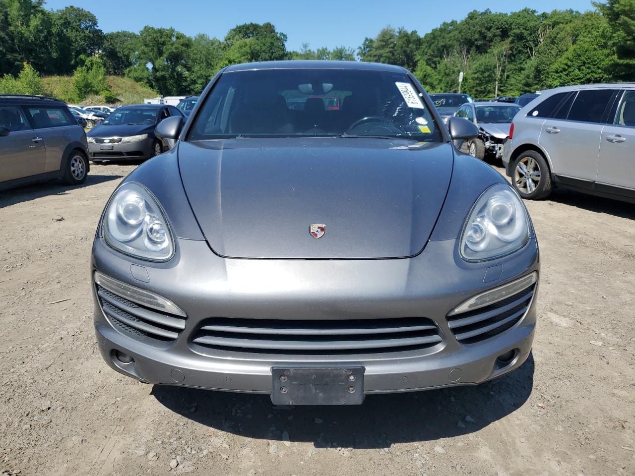 2012 Porsche Cayenne vin: WP1AA2A20CLA12275