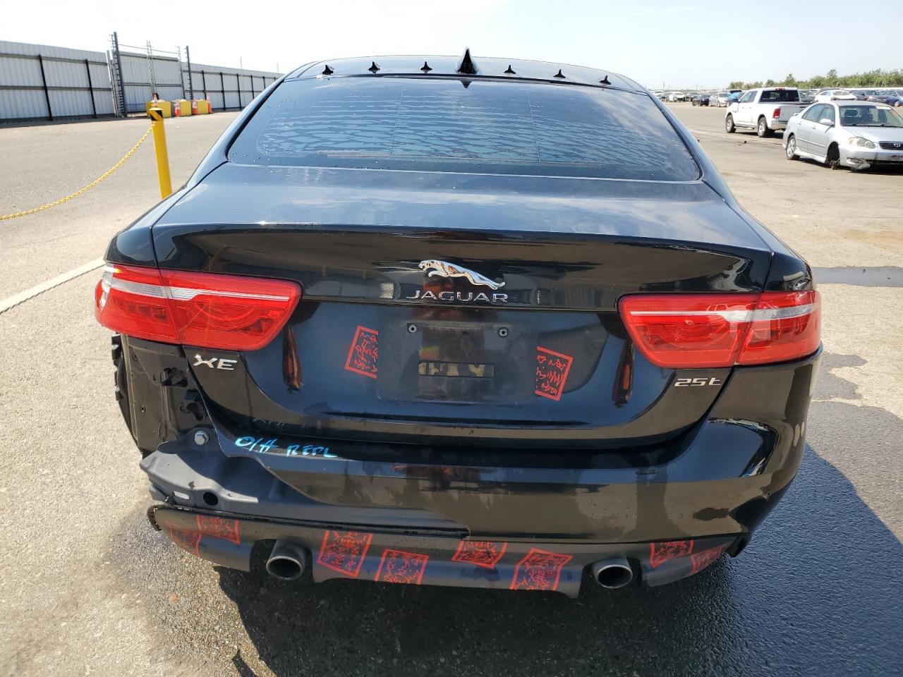 SAJAR4BG0HA968098 2017 Jaguar Xe