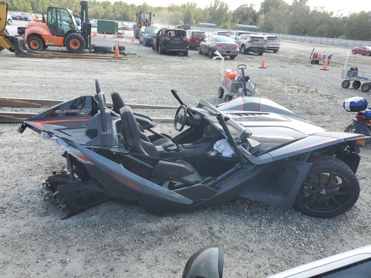 Lot #2955341611 2023 POLARIS SLINGSHOT