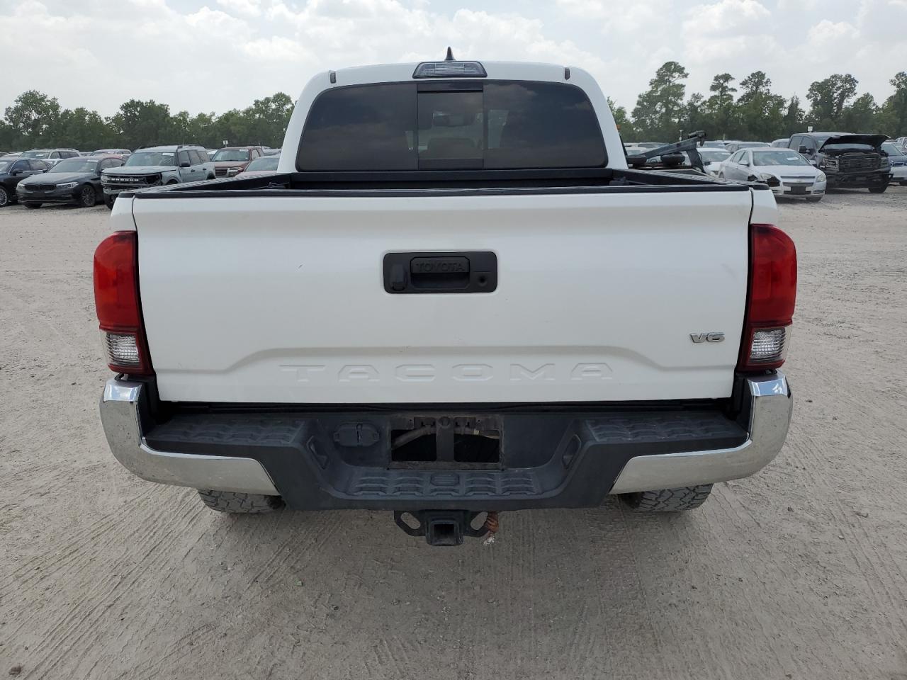 3TMCZ5ANXJM132868 2018 Toyota Tacoma Double Cab