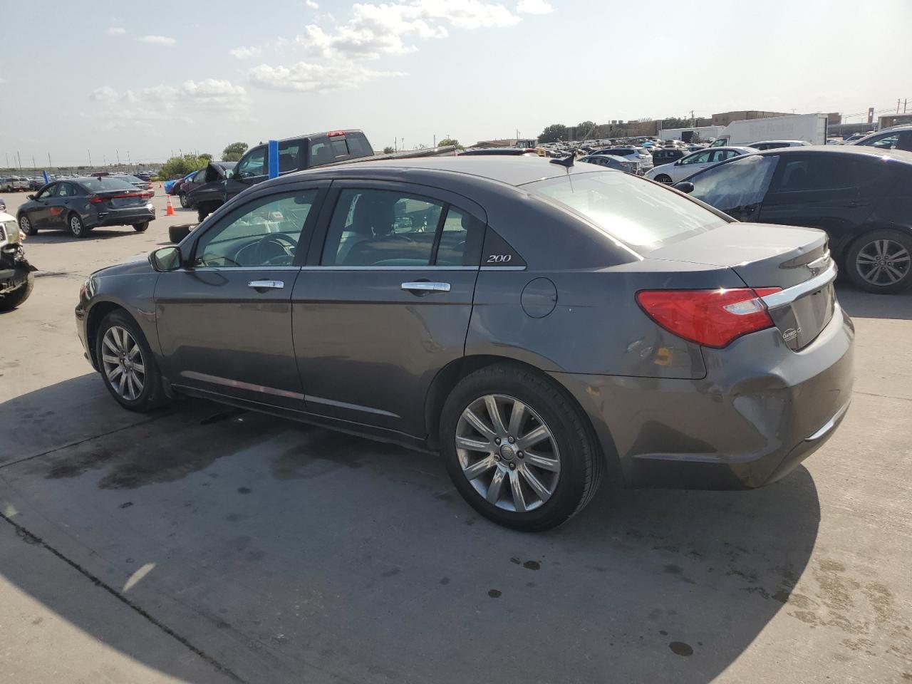 2014 Chrysler 200 Limited vin: 1C3CCBCG8EN185406