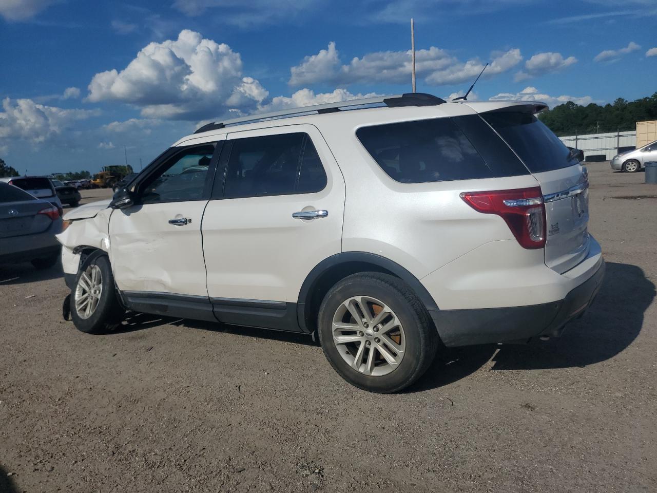 FORD EXPLORER XLT