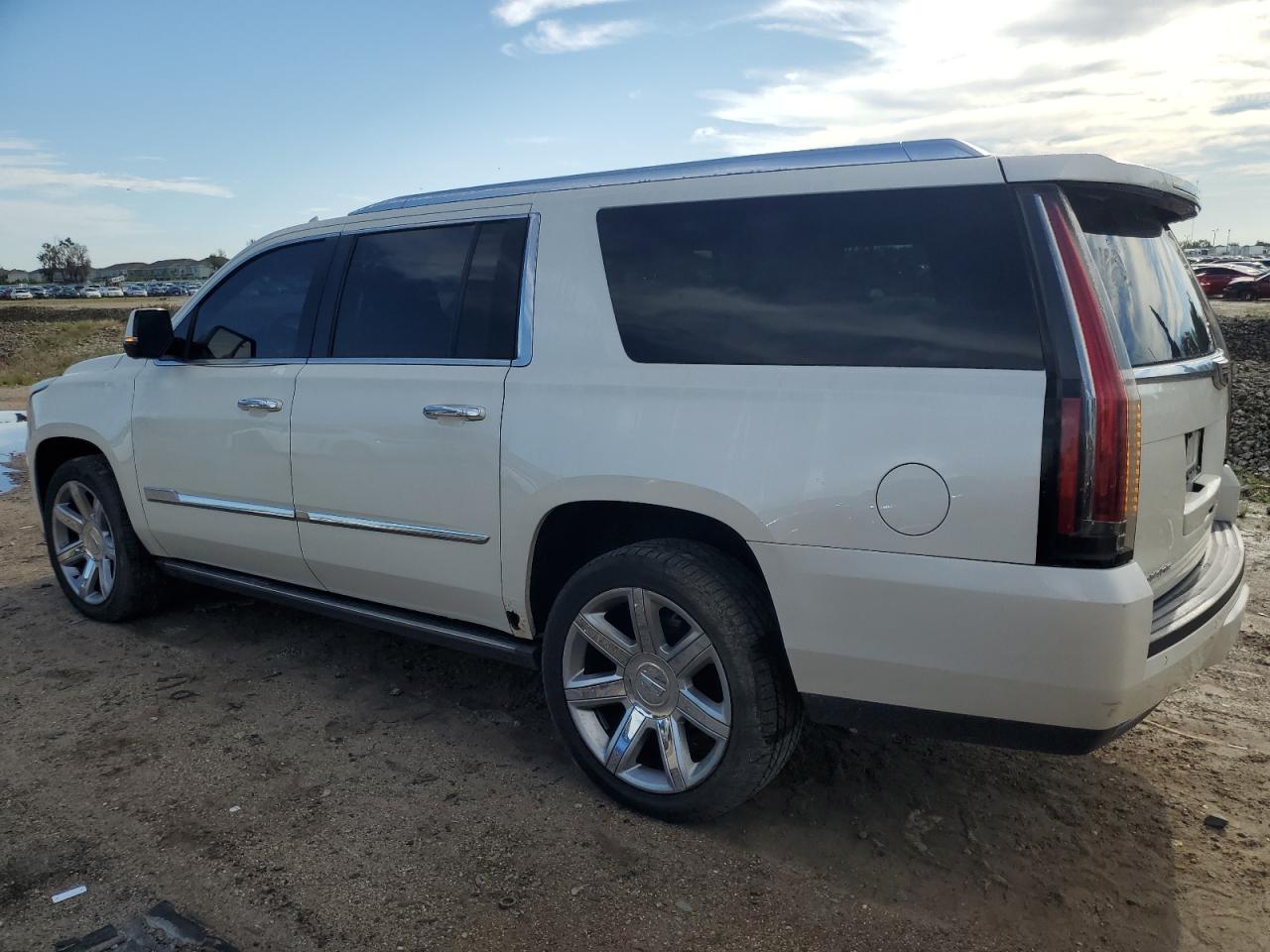 2015 Cadillac Escalade Esv Premium vin: 1GYS4TKJ7FR713934